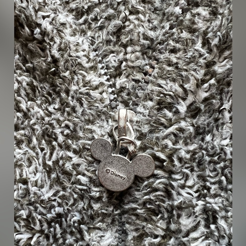 Disney Parks Jacket Womens Small Plush Fleece Sherpa Gray Black Full Zip - Picture 12 of 12